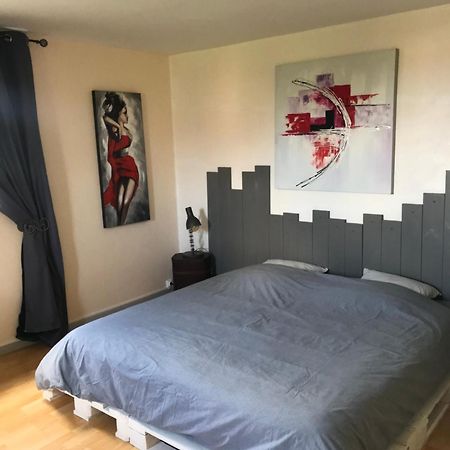 Chambre D'Hotes "Coquelicot" Nurlu Bagian luar foto