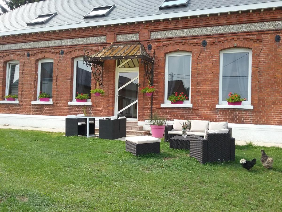 Chambre D'Hotes "Coquelicot" Nurlu Bagian luar foto