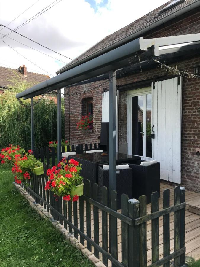 Chambre D'Hotes "Coquelicot" Nurlu Bagian luar foto