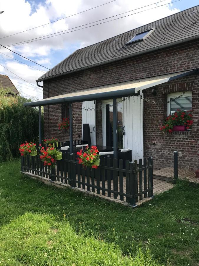 Chambre D'Hotes "Coquelicot" Nurlu Bagian luar foto
